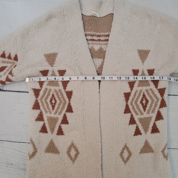 New In Size M Cream Geometric Print Open Front Soft Plush Cardigan Sweater - Picture 5 of 9